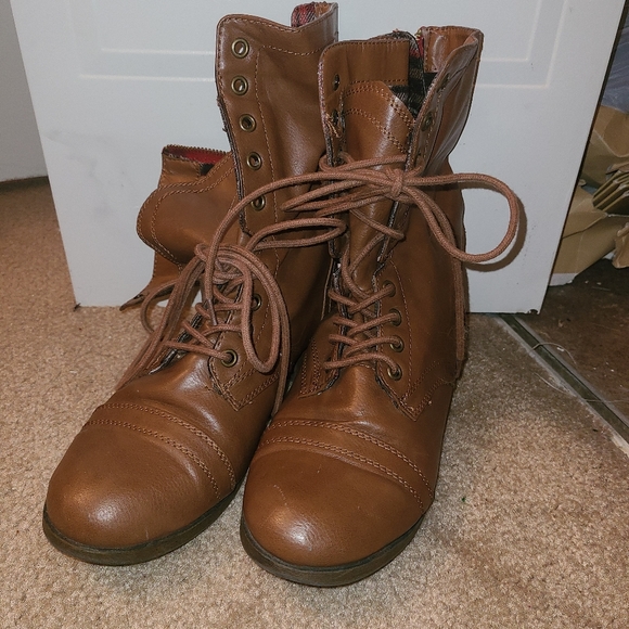 wide width combat boots women's